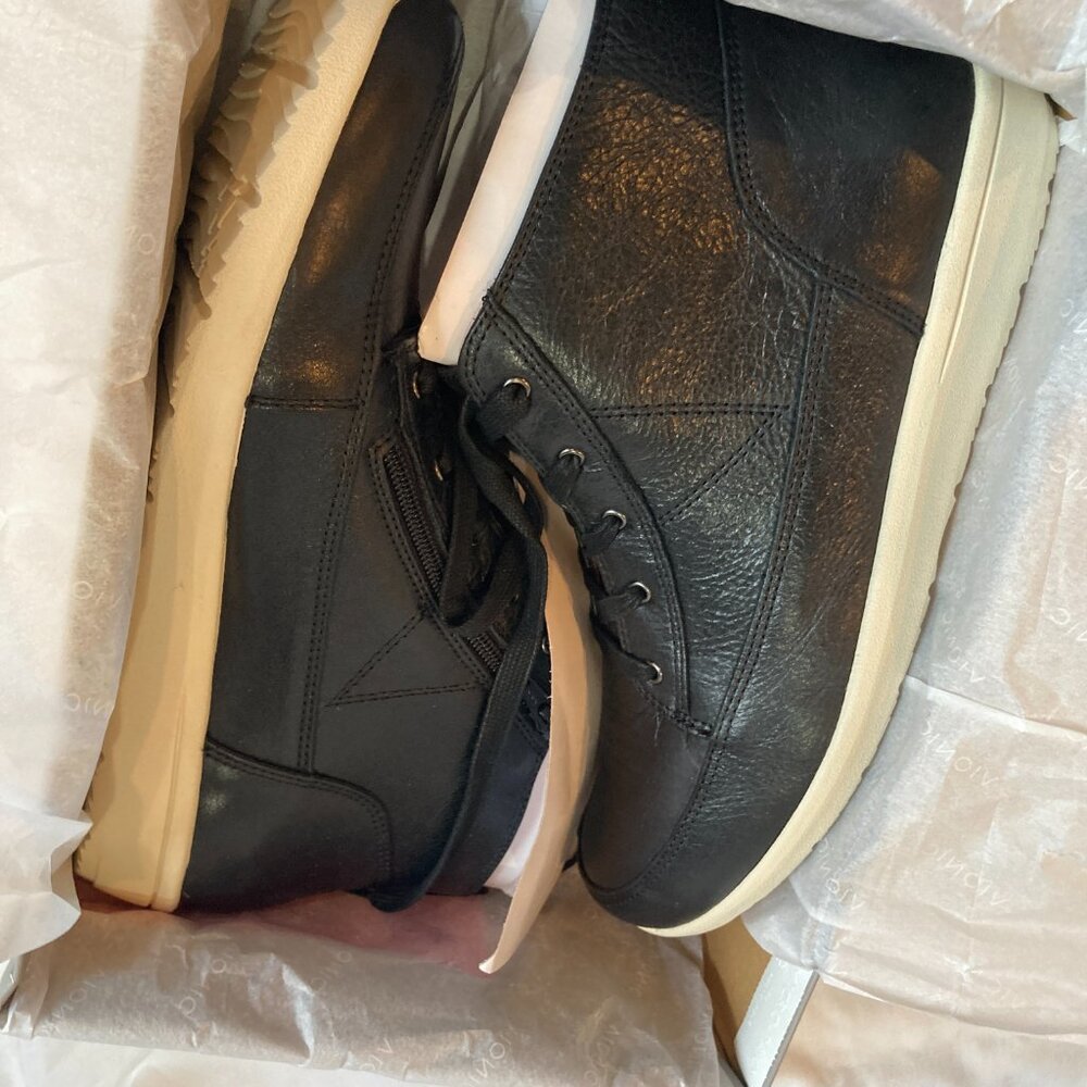 NIB Vionic Shawna High-top Sneakers W11 - Picture 6 of 6